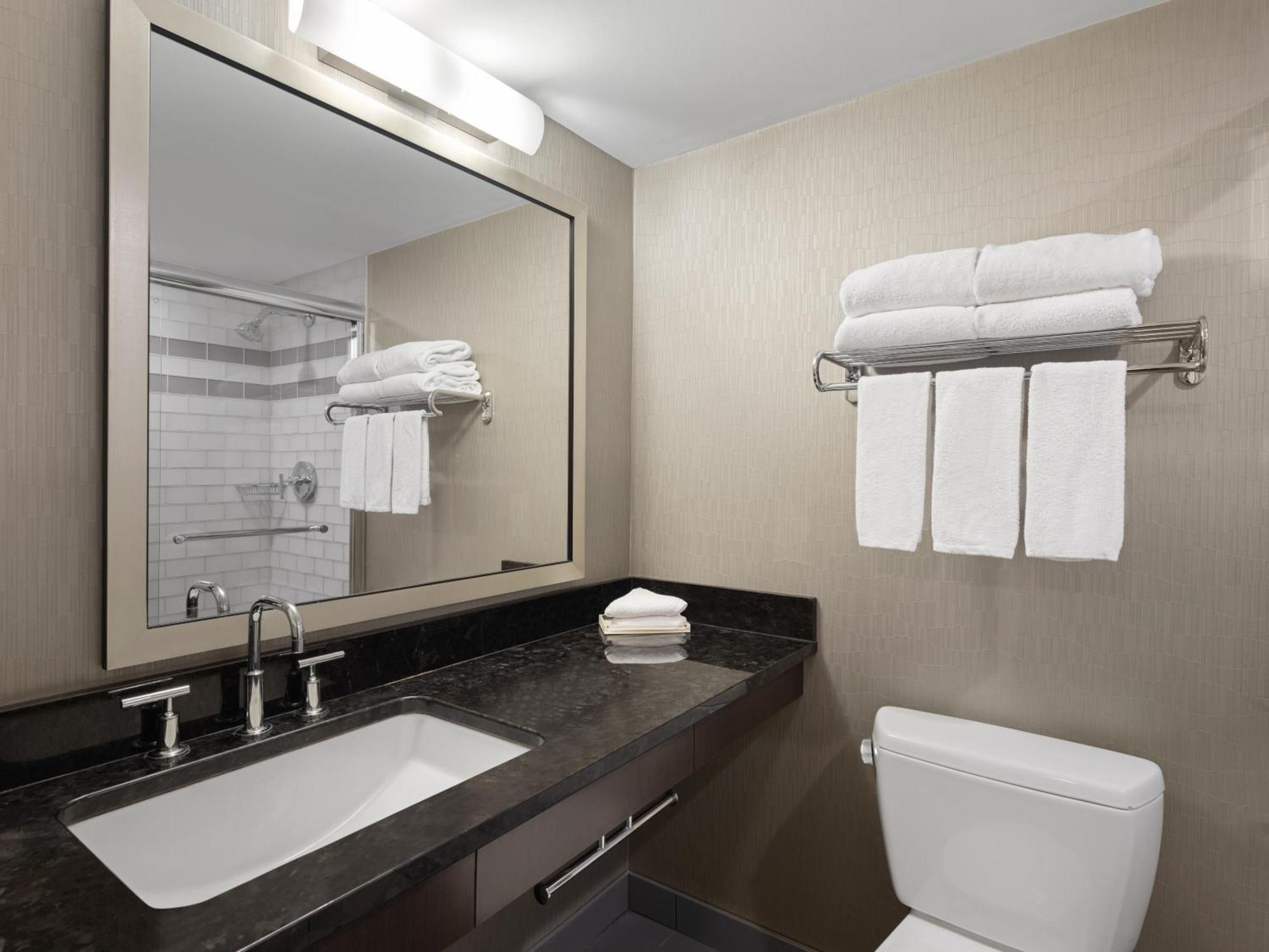 Holiday Inn Calgary Airport By Ihg Exteriér fotografie
