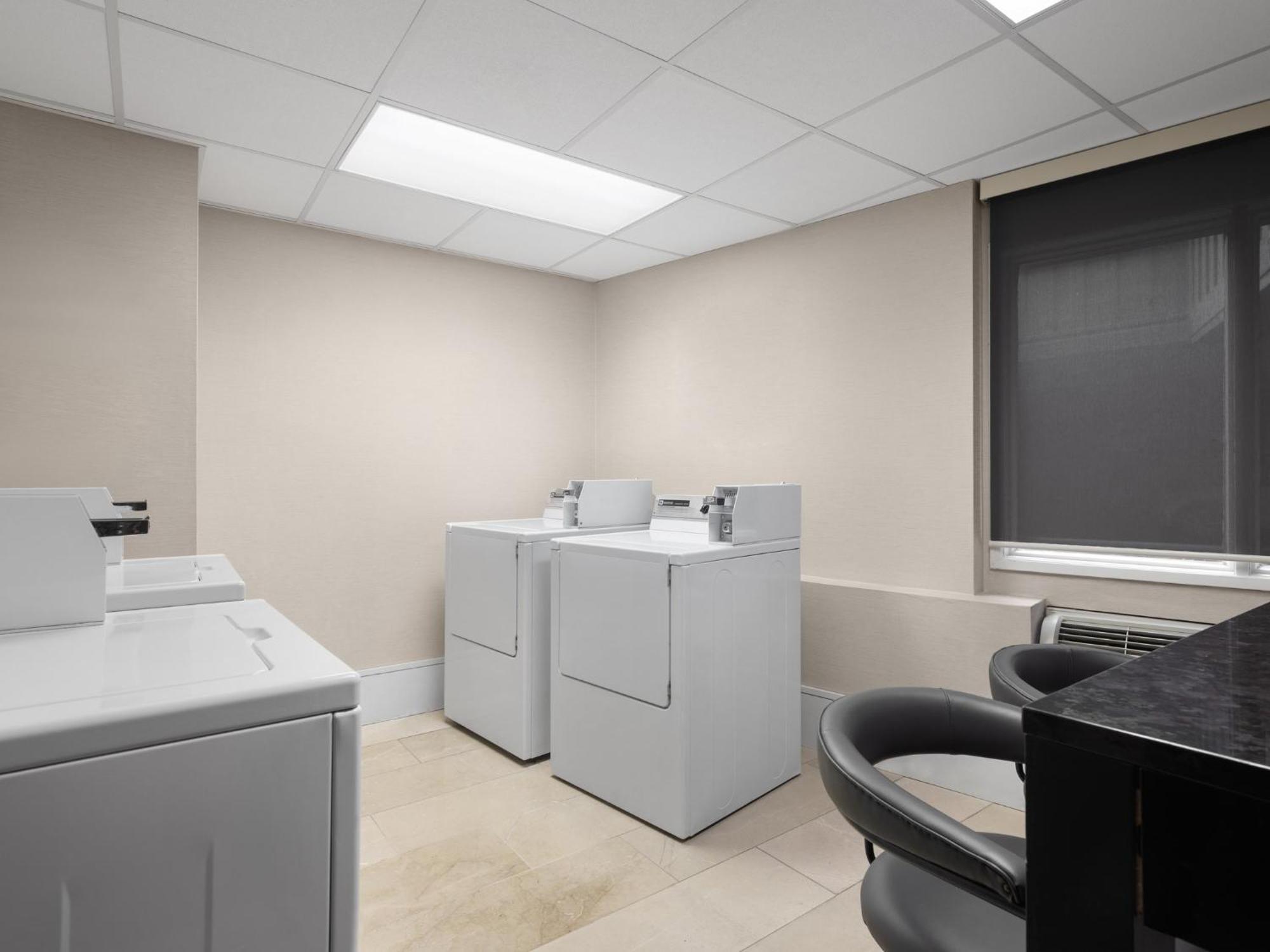 Holiday Inn Calgary Airport By Ihg Exteriér fotografie